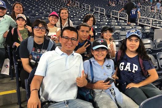 Cercanía: Con un enfoque en la atención personalizada, aseguramos una relación cercana con los estudiantes, permitiendo un desarrollo académico y personal que trascienda la simple enseñanza del idioma.